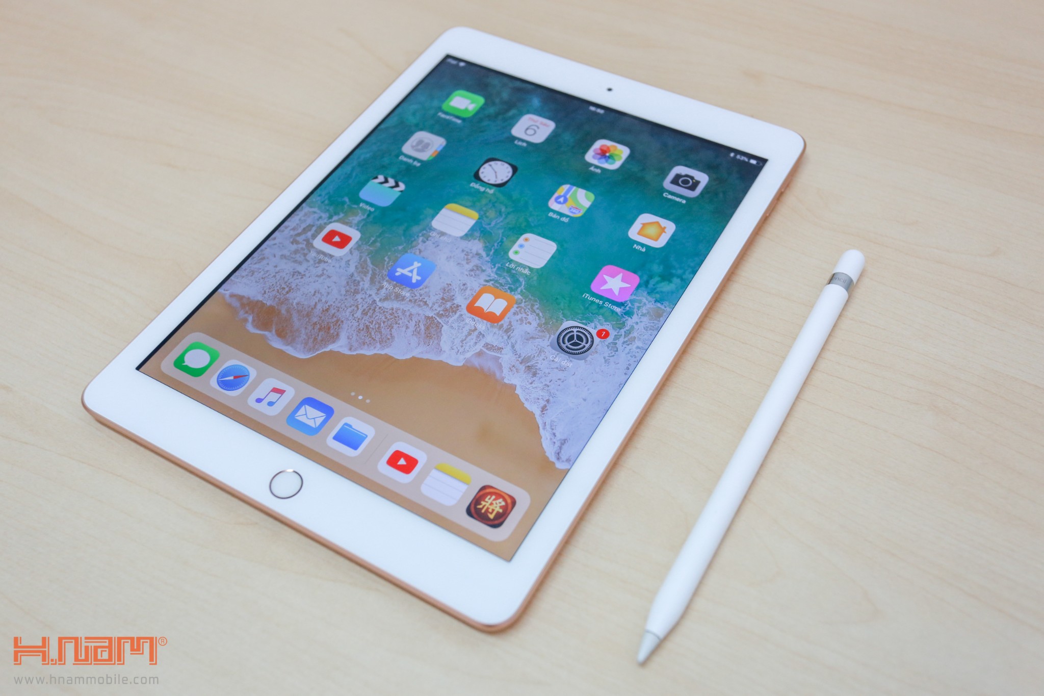 Đập hộp iPad 2018 (Gen 6): Cấu hình mạnh, giá tốt, hỗ trợ Pencil